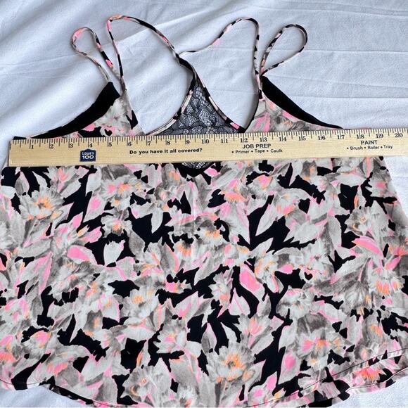 ASTR Multi‎ Strap Hot Pink Gray Black Flowy Floral Tank Babydoll Luxury Oversize - Picture 4 of 7